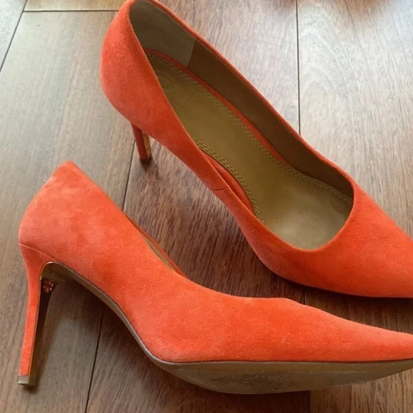 Tory Burch Vibrant Orange Heels - Picture 1 of 5